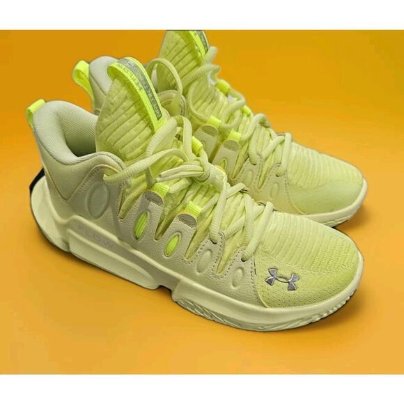 Under Armour Flow Breakthru 4 Womens Sonic Yellow Size 8 Regular 3026641-701 NIB - Picture 2 of 6